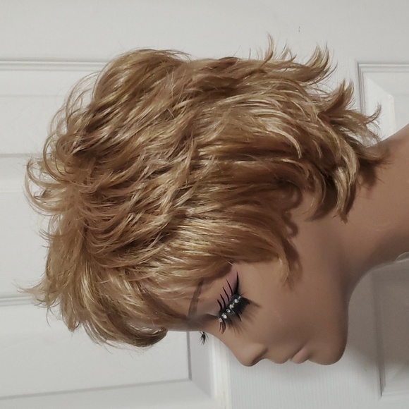 PERFECT IMAGE SHORT WIG - Picture 5 of 7